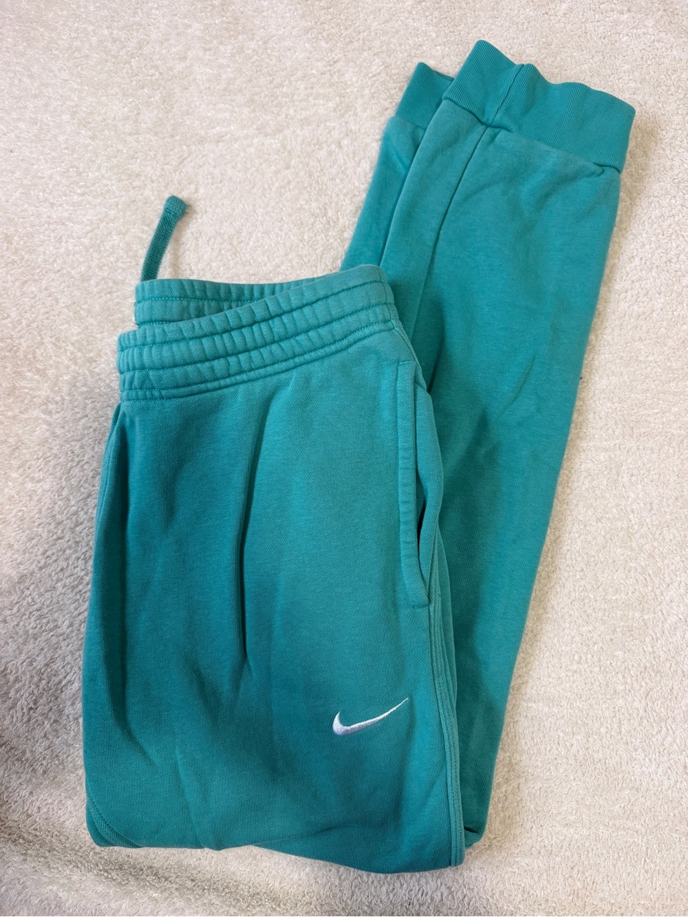 Mens Nike joggers size medium